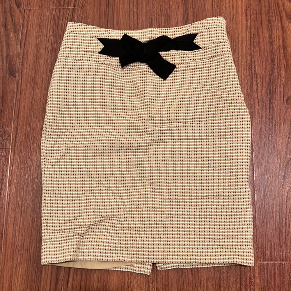 The limited size 4 skirt